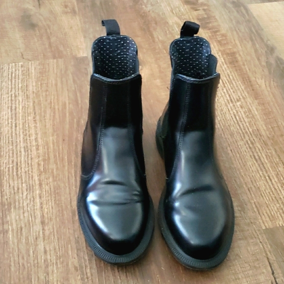 DOC DR.MARTENS "FLORA" BLACK LEATHER CHELSEA WOMENS BOOTS - Picture 2 of 9